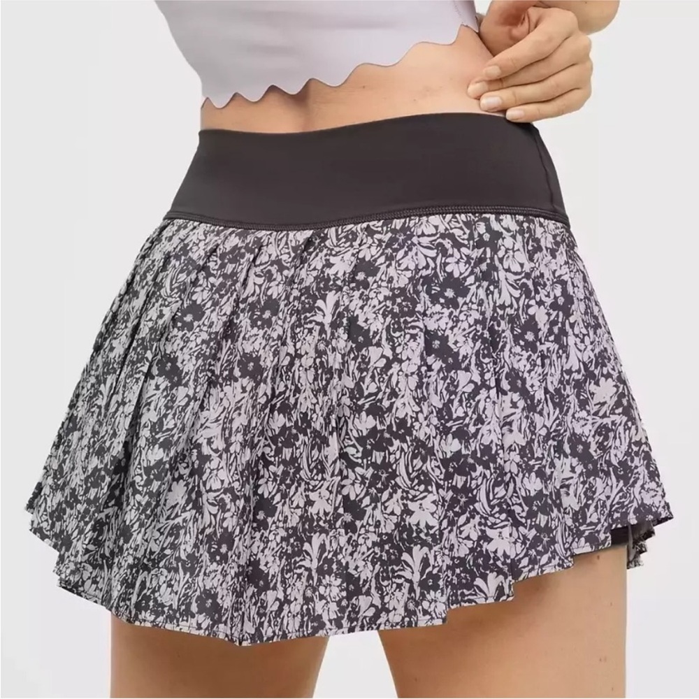 Aerie Offline Real Me Pleated Tennis Skirt Skort Gray Floral Size Large
